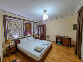 Old House Hotel